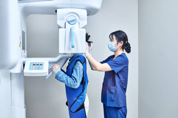 Best Emergency Tooth Extraction in Villa Park, CA